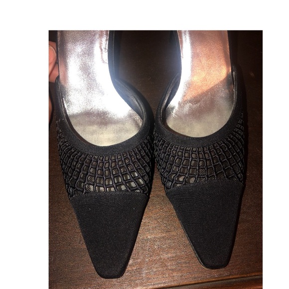 Stuart Weitzman pointed heels - Picture 3 of 8